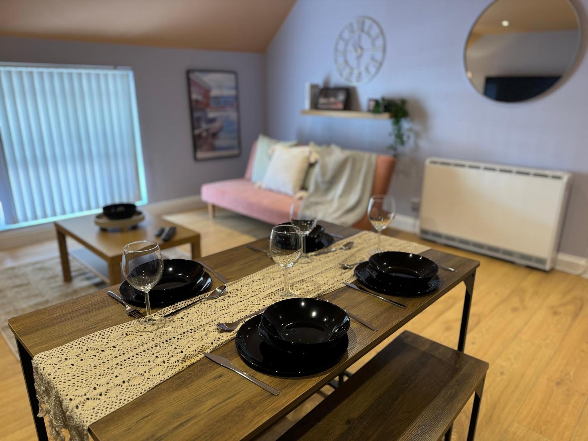 Group Bookings: Up To 30 Guests Across 5 Spacious Flats! Keyless Access Free Wifi & Parking 버밍엄 외부 사진