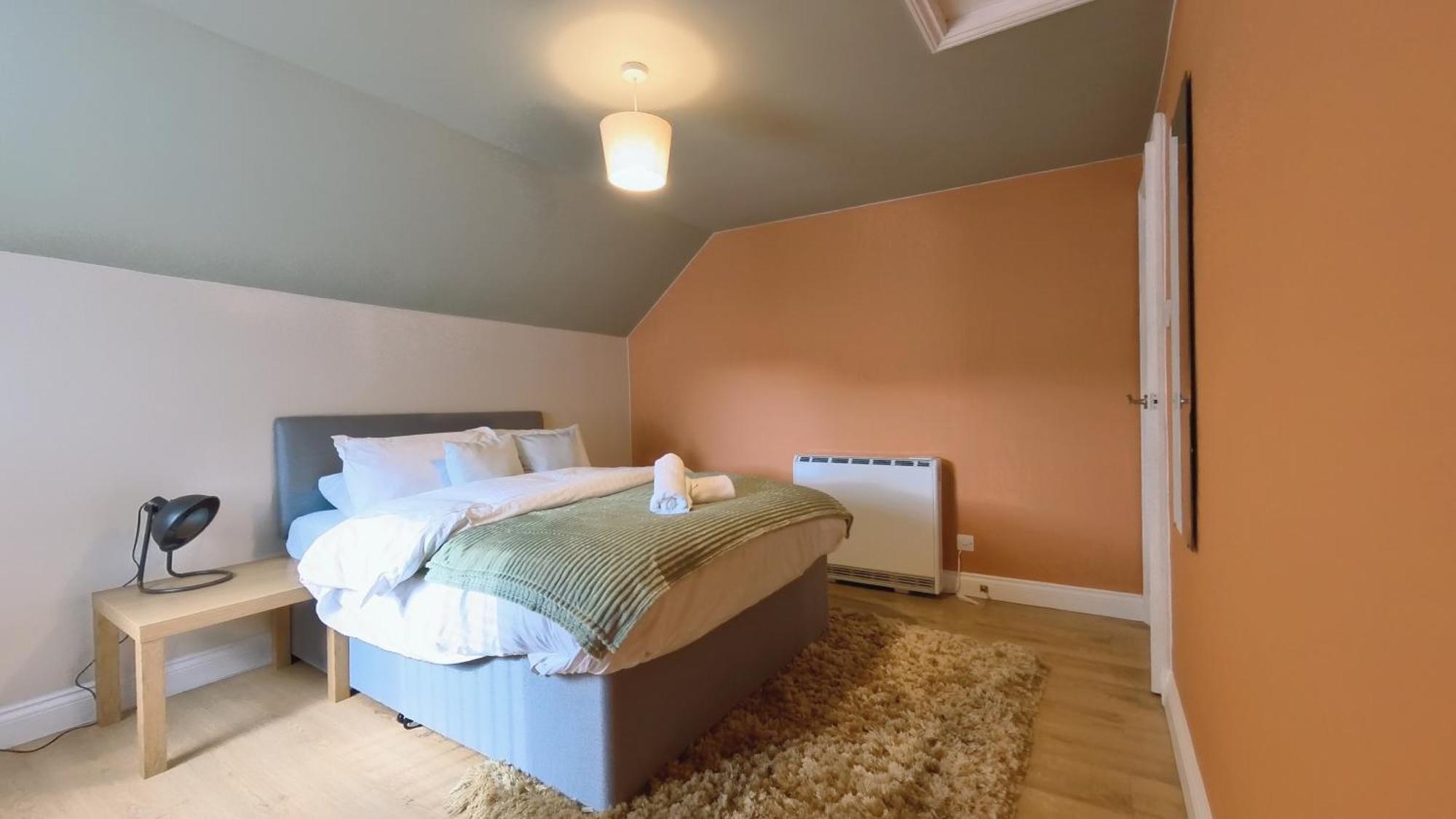 Group Bookings: Up To 30 Guests Across 5 Spacious Flats! Keyless Access Free Wifi & Parking 버밍엄 외부 사진