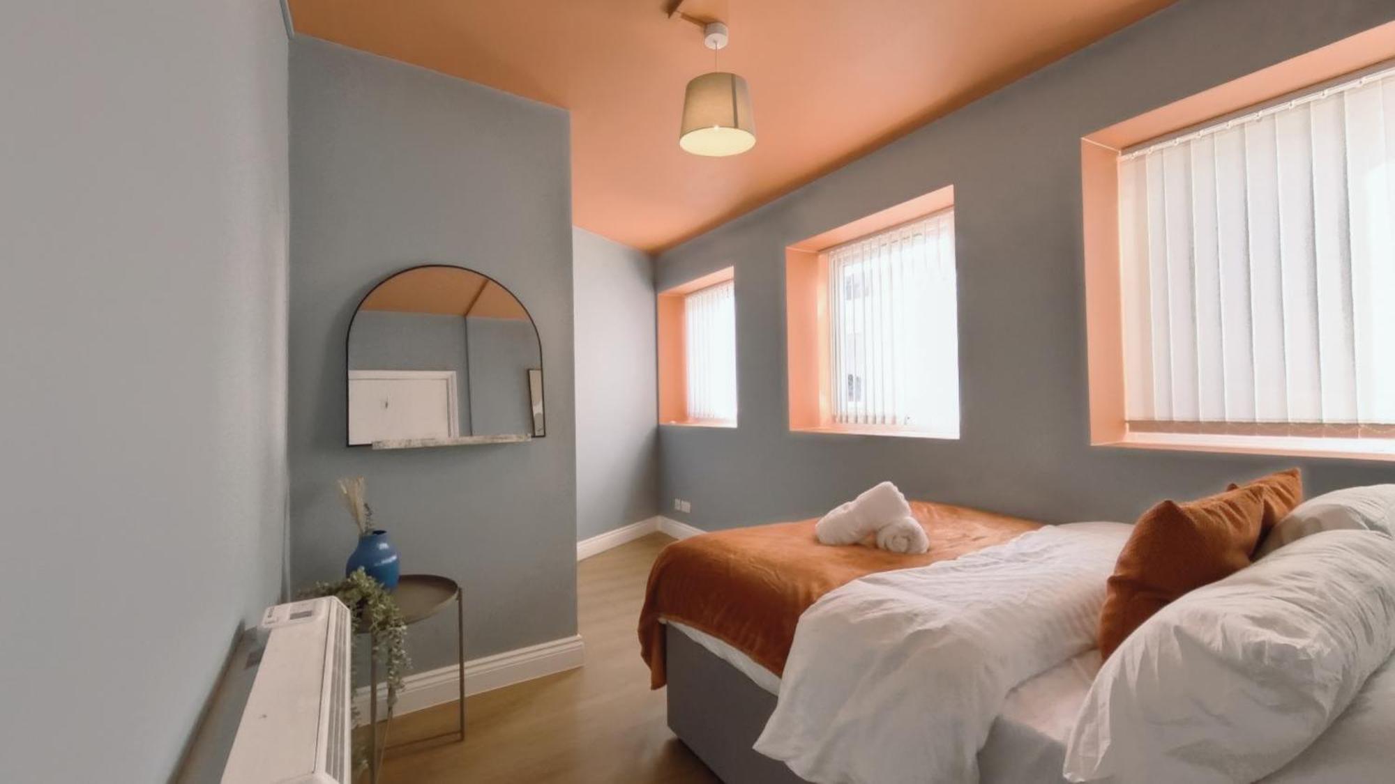Group Bookings: Up To 30 Guests Across 5 Spacious Flats! Keyless Access Free Wifi & Parking 버밍엄 외부 사진