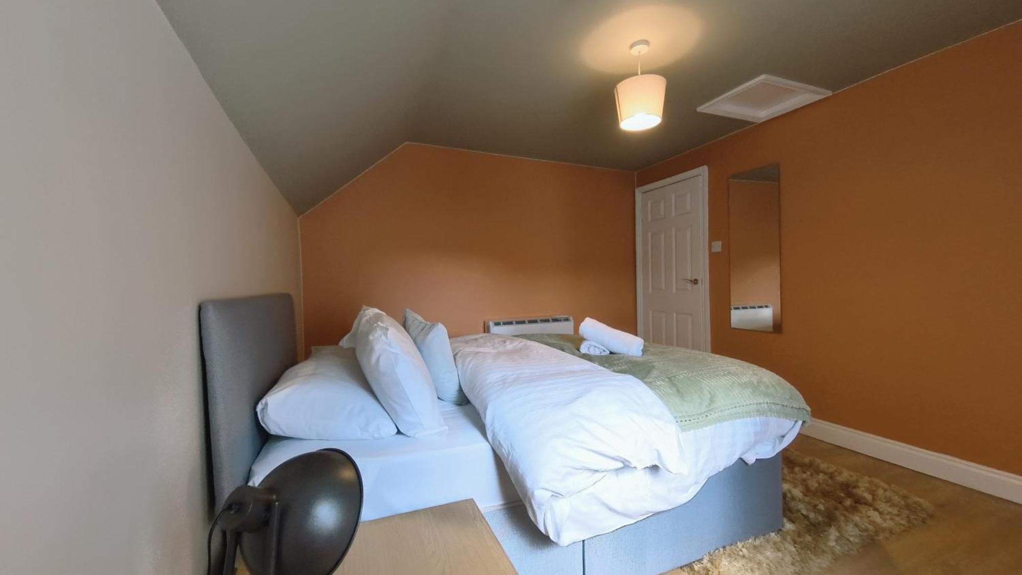 Group Bookings: Up To 30 Guests Across 5 Spacious Flats! Keyless Access Free Wifi & Parking 버밍엄 외부 사진